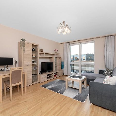Cozy Corner: Apartment With Wifi And Private Balcony Vratislav Exteriér fotografie